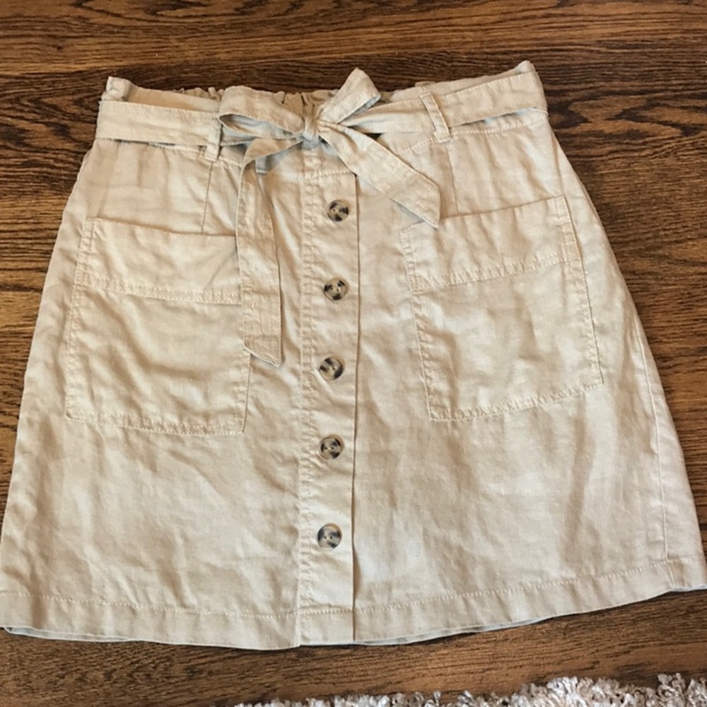 Jones & Co Linen Skort